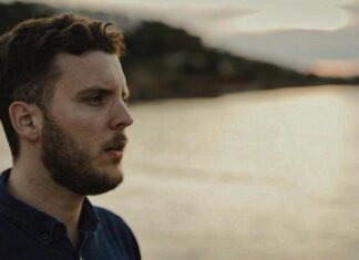 Ιστορίες προσφύγων σε ένα συγκινητικό τραγούδι