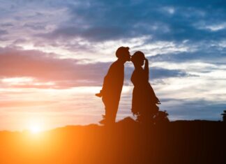 «Μήπως να δημιουργήσουμε σχέσεις που έχουν νόημα;»