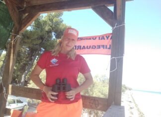 Χρύσα Παπαπάνου: Μένουμε ασφαλείς και μέσα στο νερό