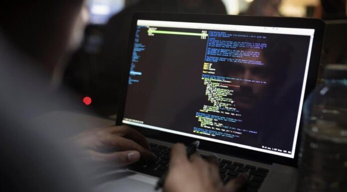 Προσοχή στους εκβιασμούς μέσω Διαδικτύου