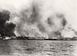 27 Αυγούστου 1922: Οι Τούρκοι εισβάλλουν στην Σμύρνη