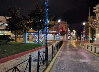 Σάββατο βράδυ και το Περιστέρι έρημη πόλη