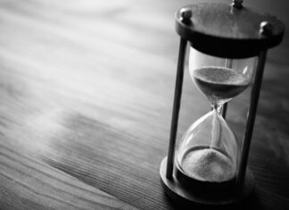 Ο χρόνος είναι η νίκη του πνεύματος