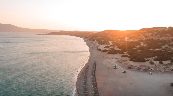 Κως: Κοσμοπολίτικη, ζωντανή και πολύχρωμη…