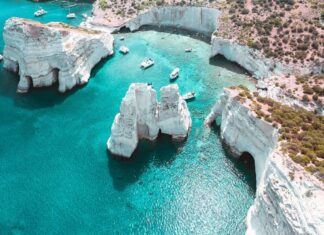 Κλέφτικο: Τα «Θαλασσινά Μετέωρα» των Κυκλάδων