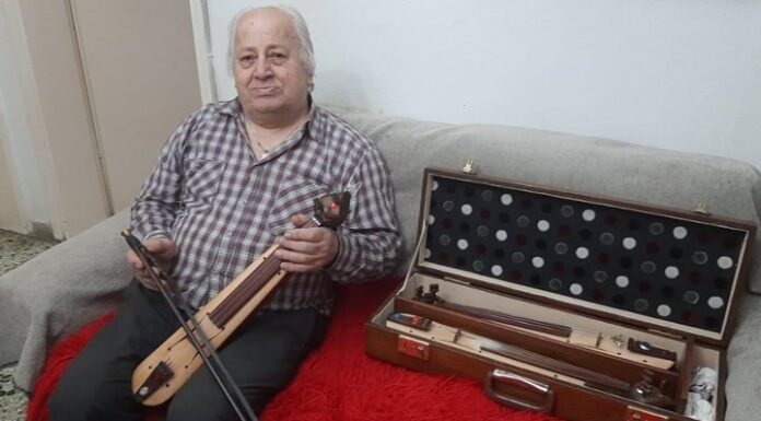 Εξήντα χρόνια κατασκευάζει κεμετζέδες, που ταξιδεύουν σε όλο τον κόσμο