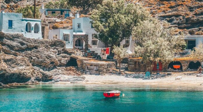 Τήνος: Το νησί που αποθεώνουν ΜΜΕ του Καναδά και της Βρετανίας