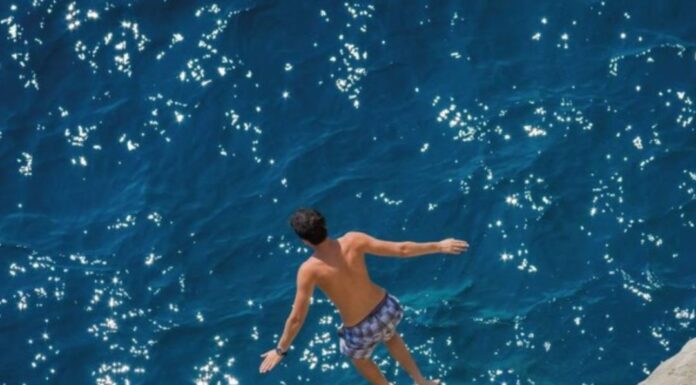 Αφήνω το έφηβο παιδί μου να πάει διακοπές μόνο του;