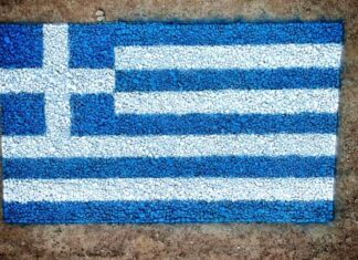 Λήμνος: Η πέτρινη ελληνική σημαία «για να φαίνεται η Ελλάδα από ψηλά»