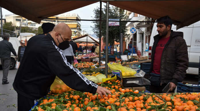 POS ψωνίζει ο κόσμος στη λαϊκή;