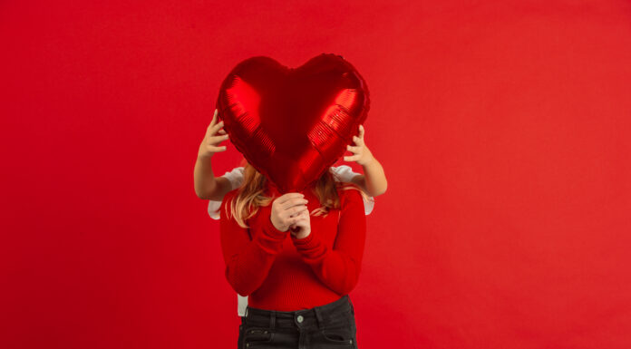 Πότε οι Έλληνες έσπασαν τα ταμπού και τιμούν τον Άγιο Βαλεντίνο