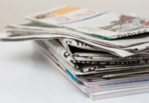 Λιγοστεύουν οι αναγνώστες των εφημερίδων