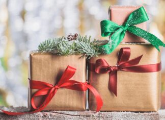Ξεχωριστές προσωπικότητες αποκαλύπτουν τα πιο όμορφα Χριστουγεννιάτικα δώρα που έχουν λάβει