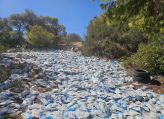 Ολόκληρη χωματερή με χιλιάδες ληγμένες μάσκες