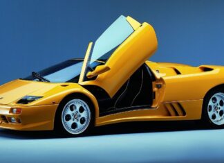 Η Lamborghini Diablo έγινε 35 ετών