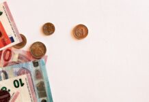 Τι λένε οι πολίτες για την αύξηση του κατώτατου μισθου